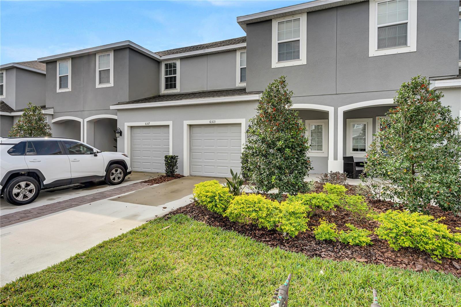 Image 4 of 38 For 6313 Willowside Street