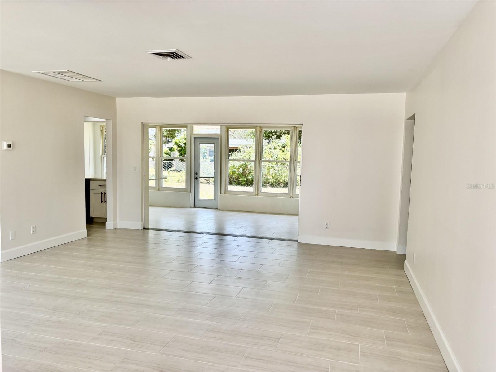 Image 3 of 10 For 544 Mount Vernon Drive