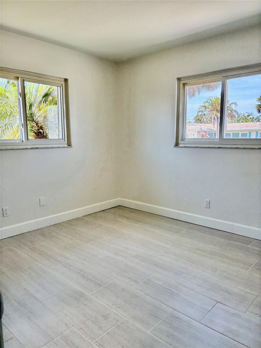 Image 9 of 10 For 544 Mount Vernon Drive