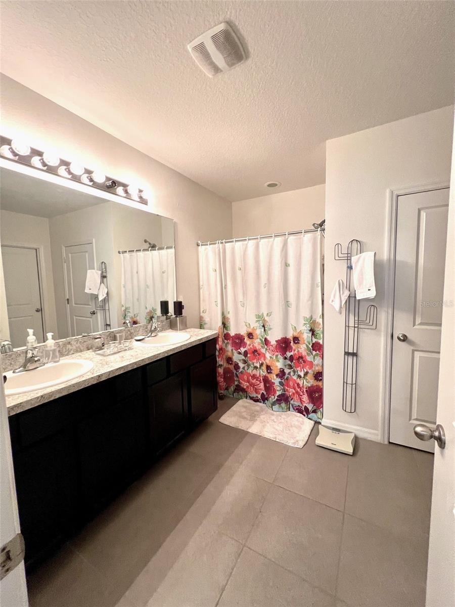 Image 4 of 15 For 141 Tierra Verde Way