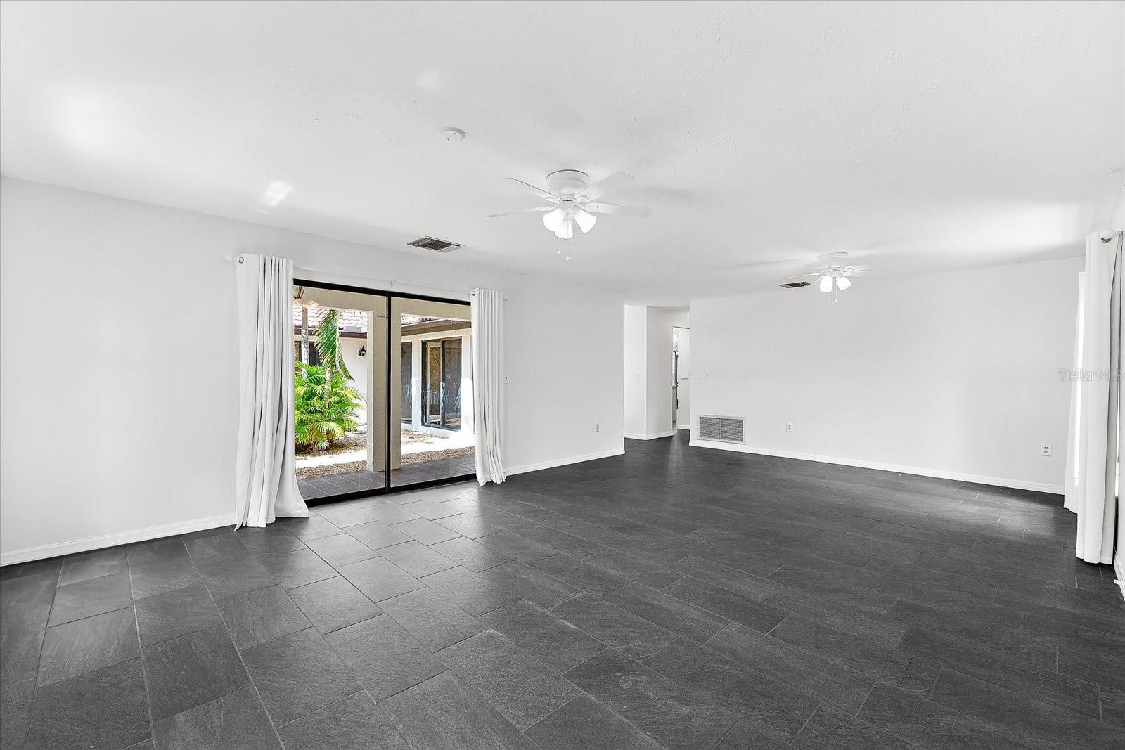 Image 10 of 64 For 2504 Tanglewood Drive