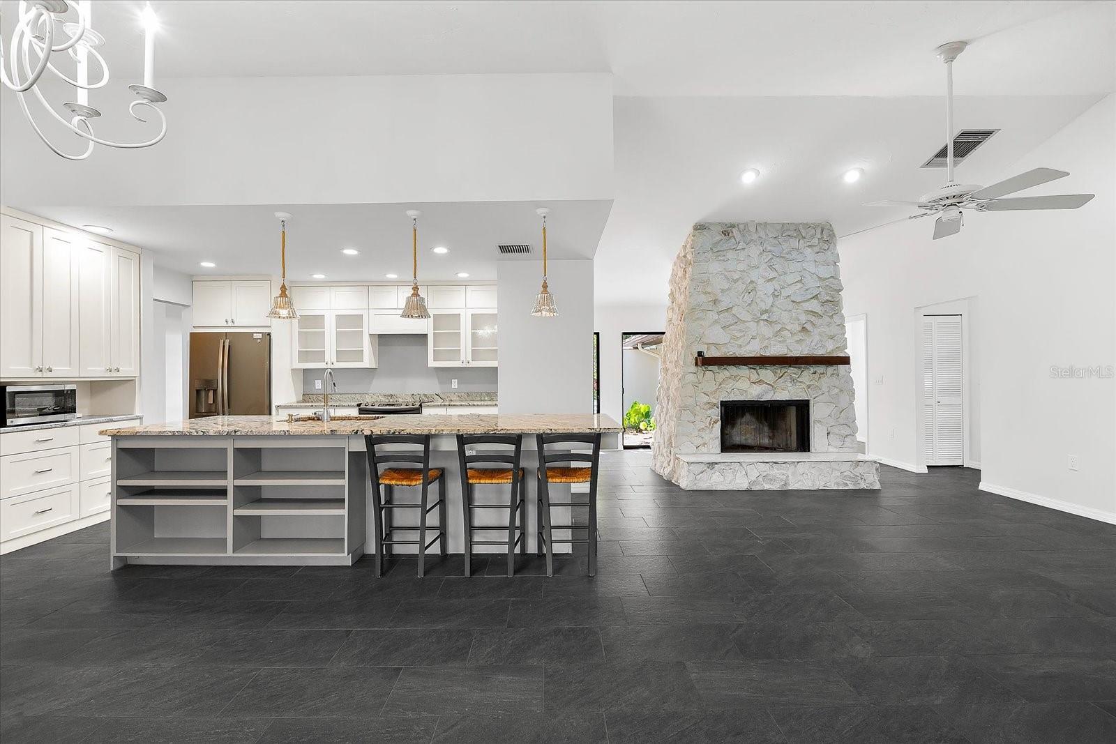 Image 14 of 64 For 2504 Tanglewood Drive