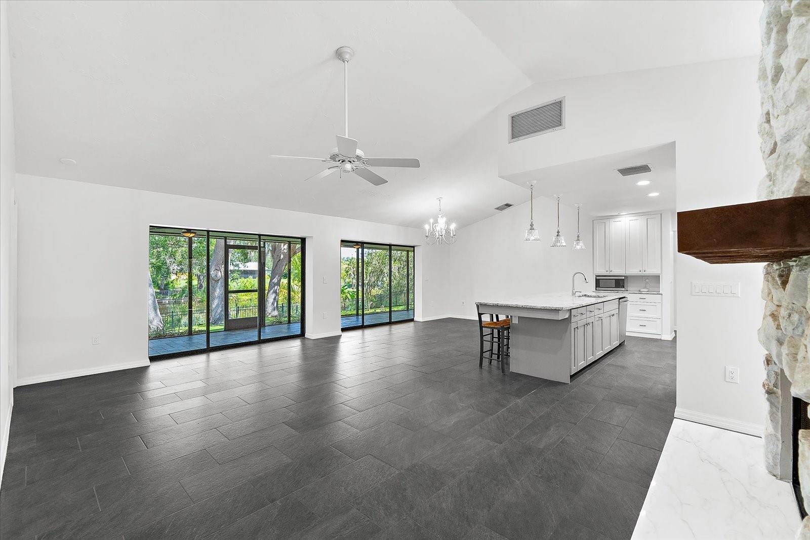Image 16 of 64 For 2504 Tanglewood Drive