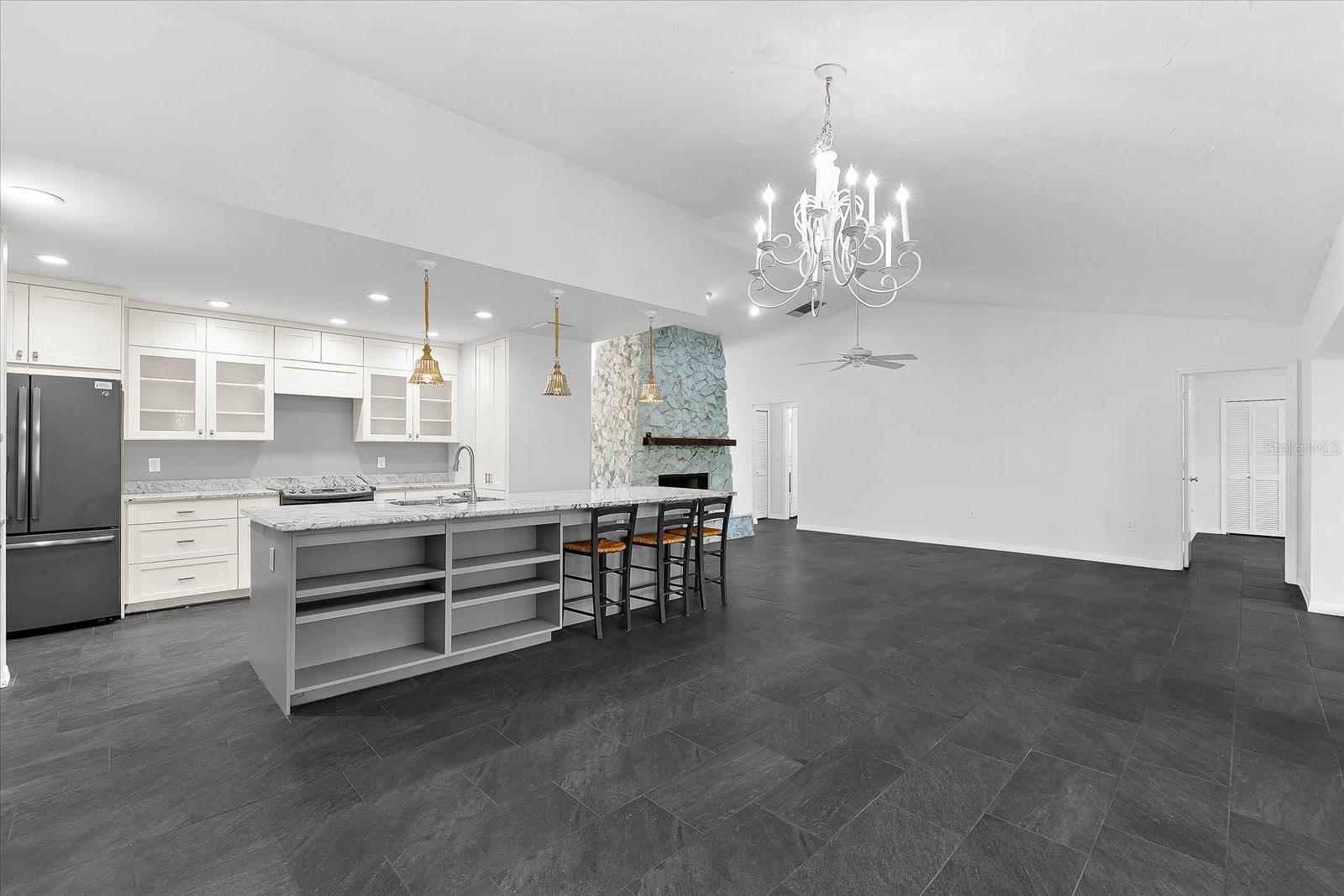 Image 20 of 64 For 2504 Tanglewood Drive