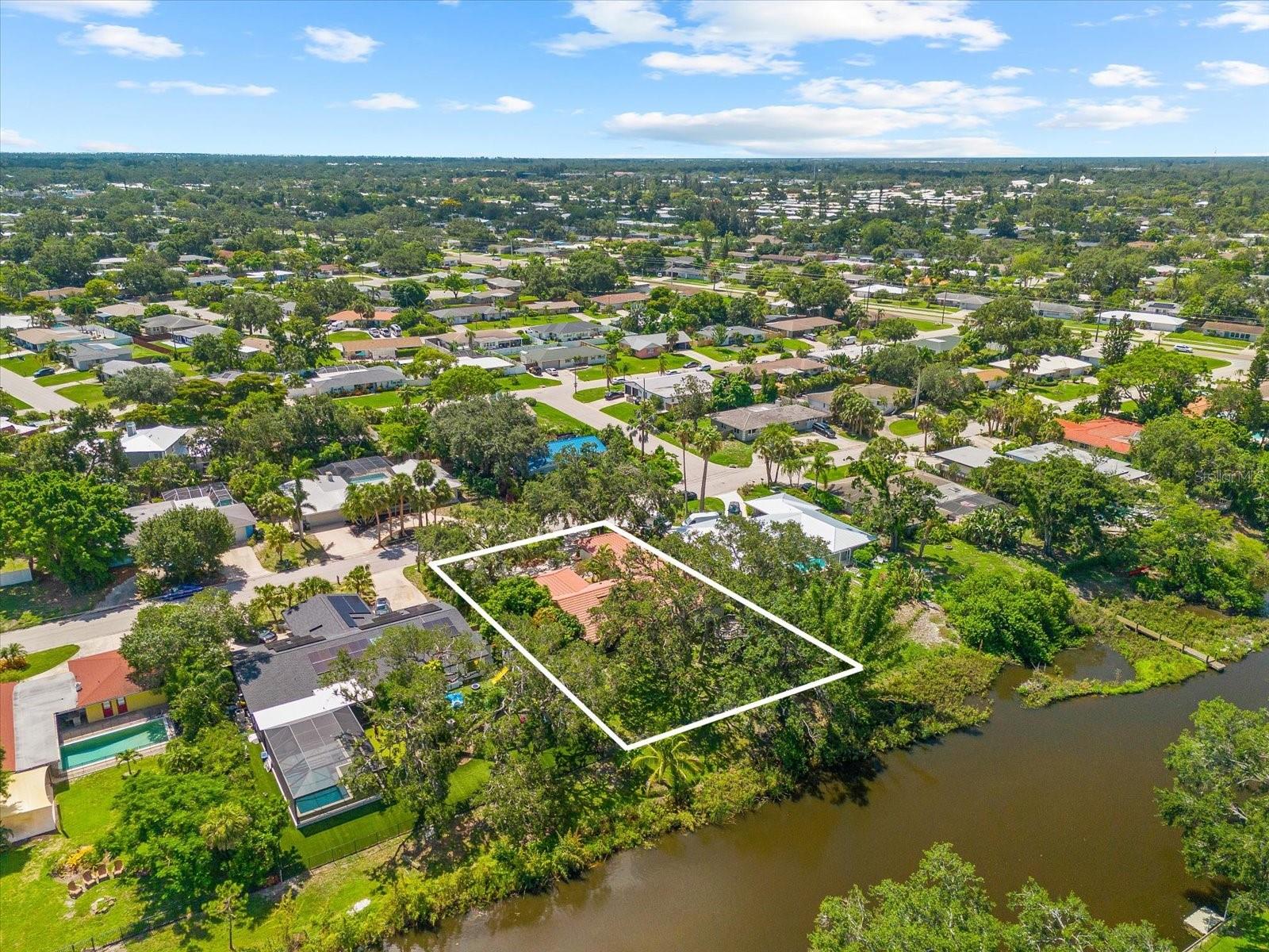Image 61 of 64 For 2504 Tanglewood Drive