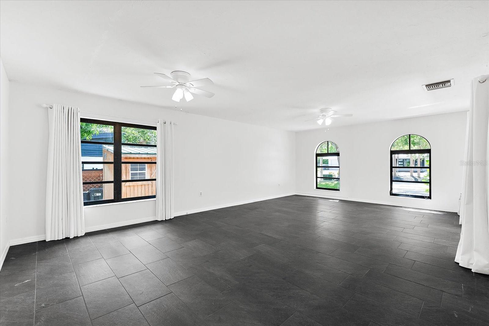 Image 8 of 64 For 2504 Tanglewood Drive