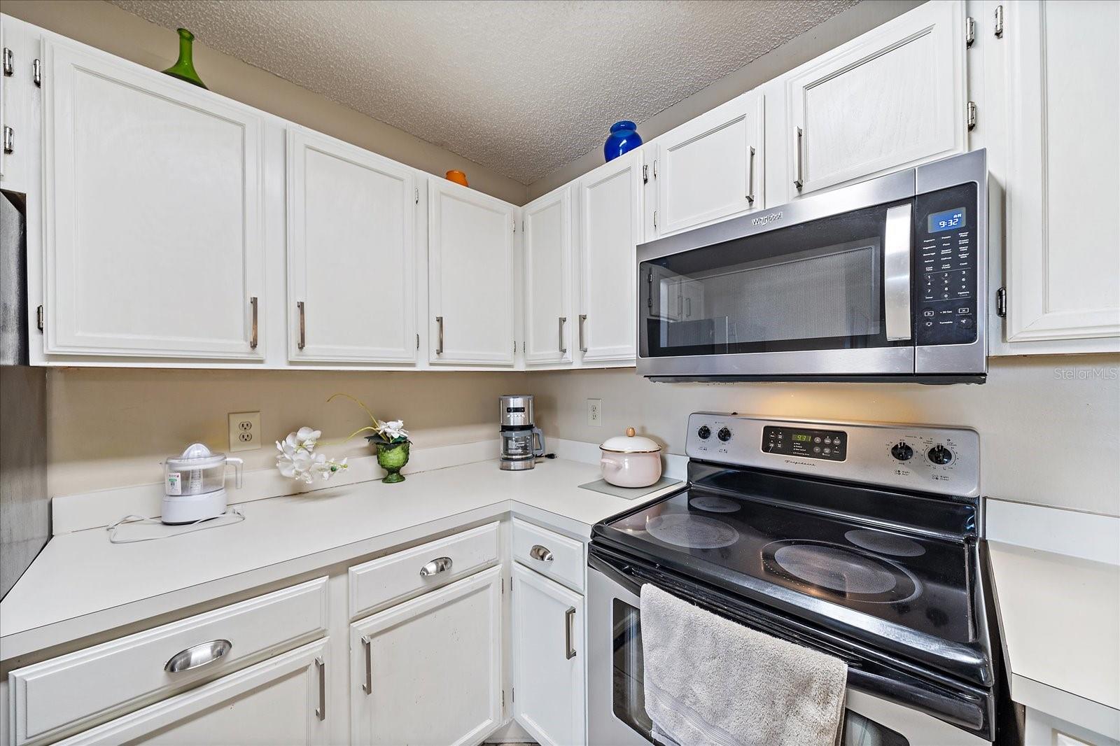 Image 16 of 30 For 4029 Crockers Lake Boulevard 24-bldg 18