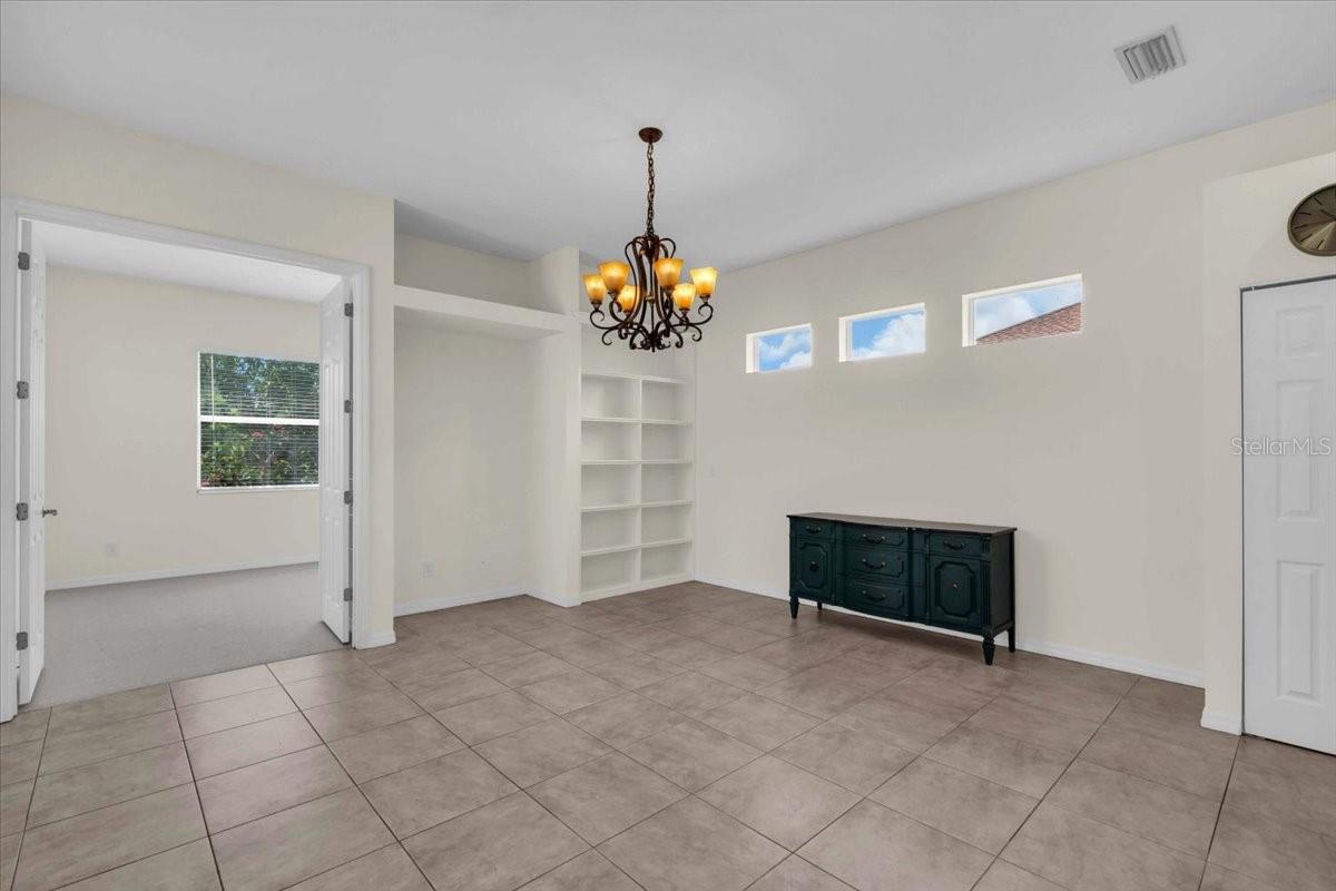 Image 13 of 52 For 7026 43rd Avenue E