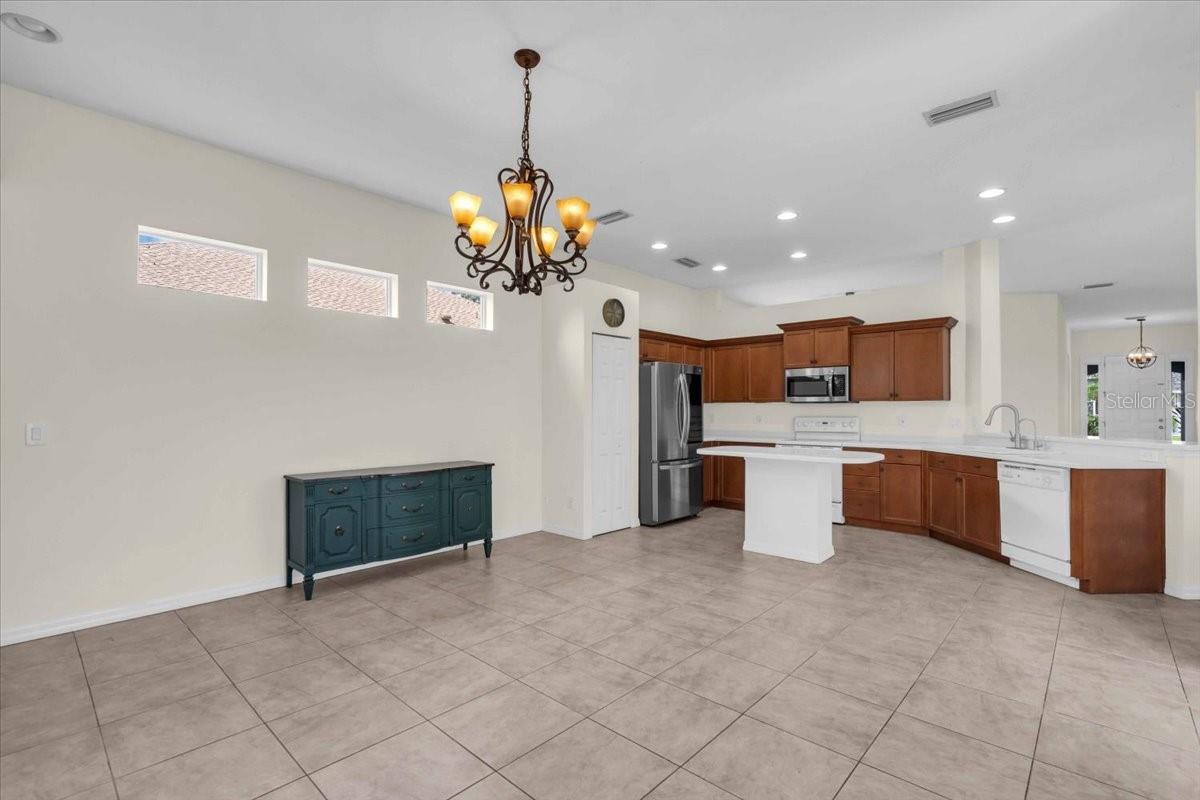 Image 14 of 52 For 7026 43rd Avenue E