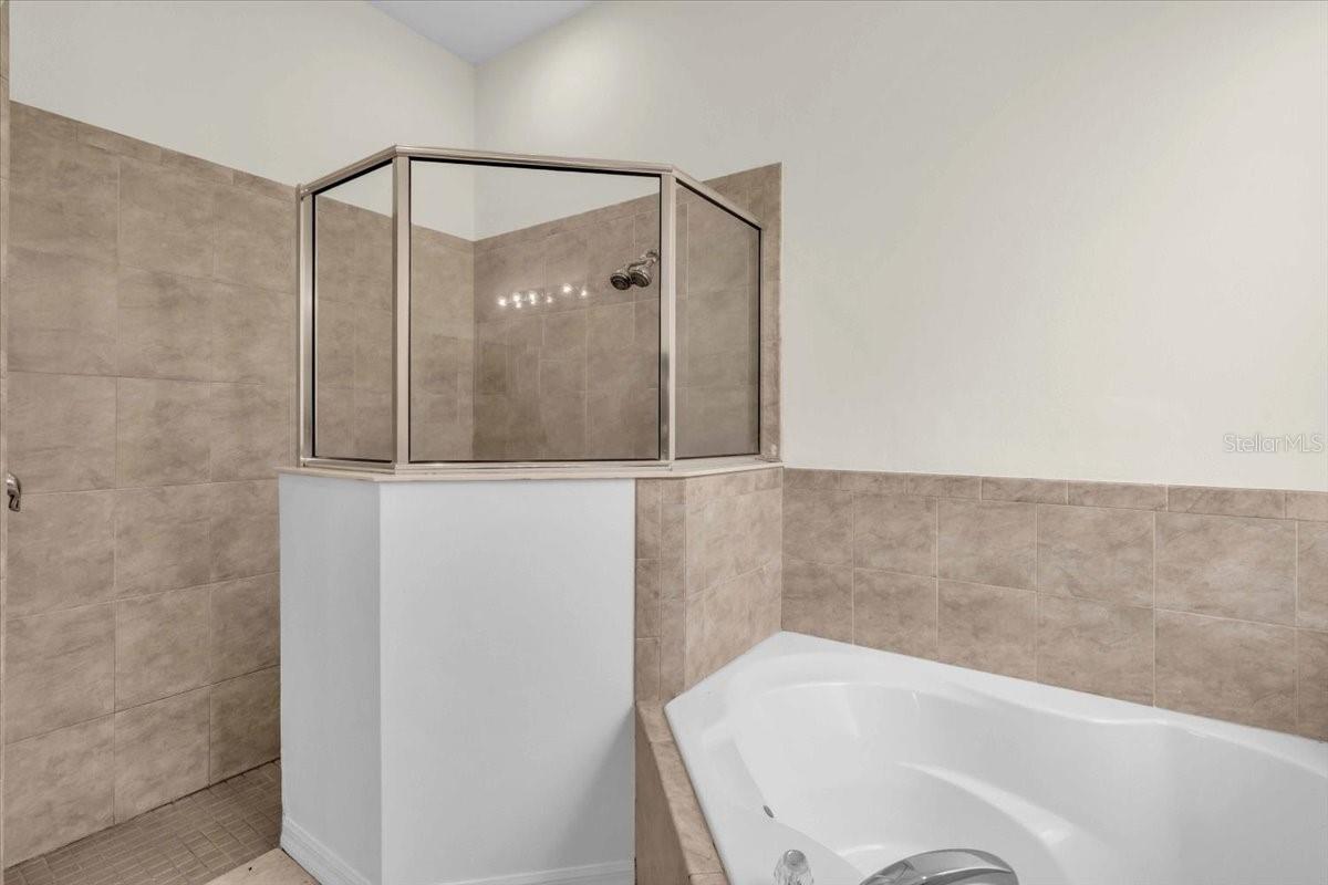 Image 21 of 52 For 7026 43rd Avenue E