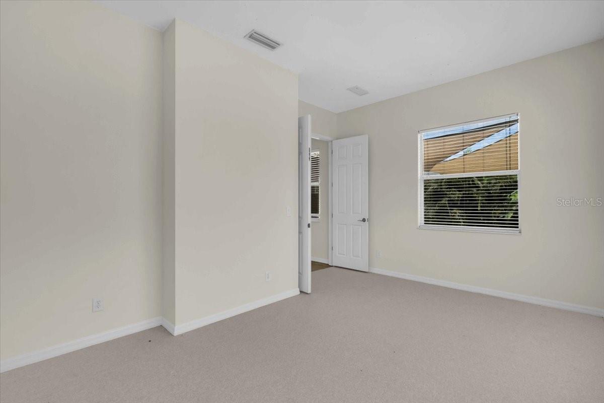 Image 24 of 52 For 7026 43rd Avenue E