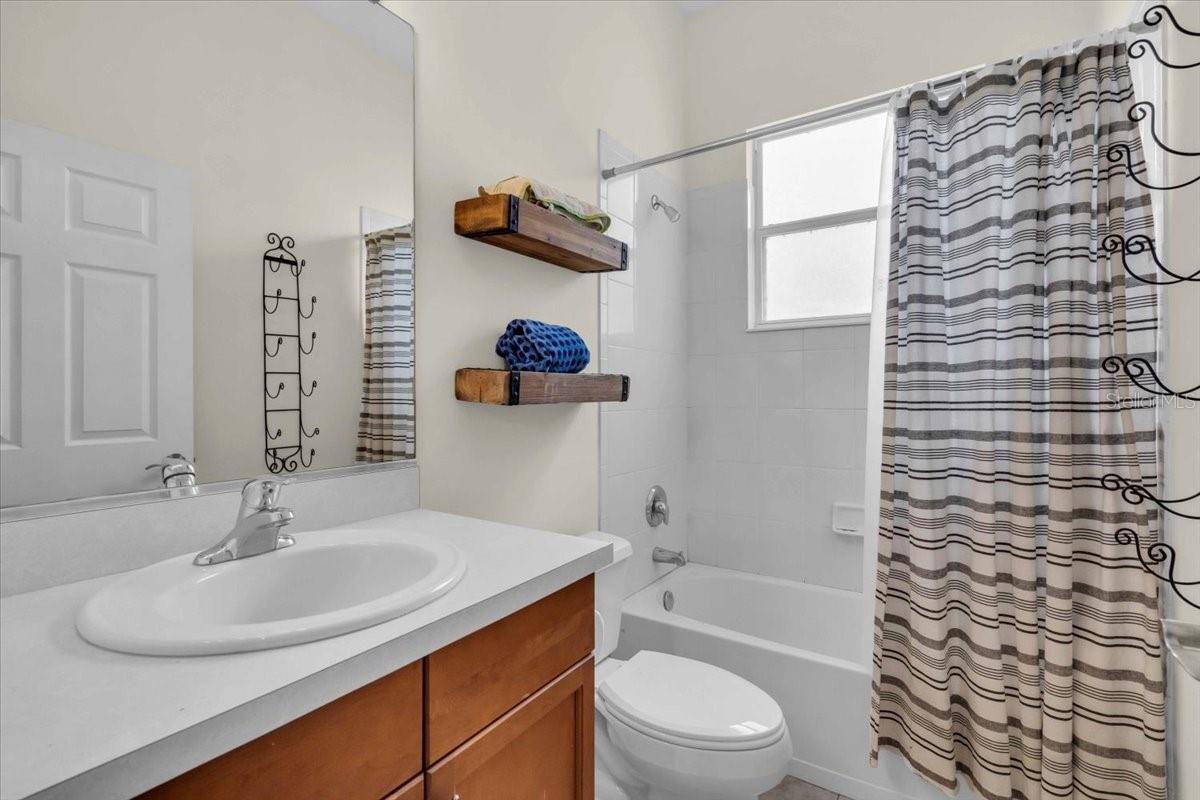 Image 29 of 52 For 7026 43rd Avenue E