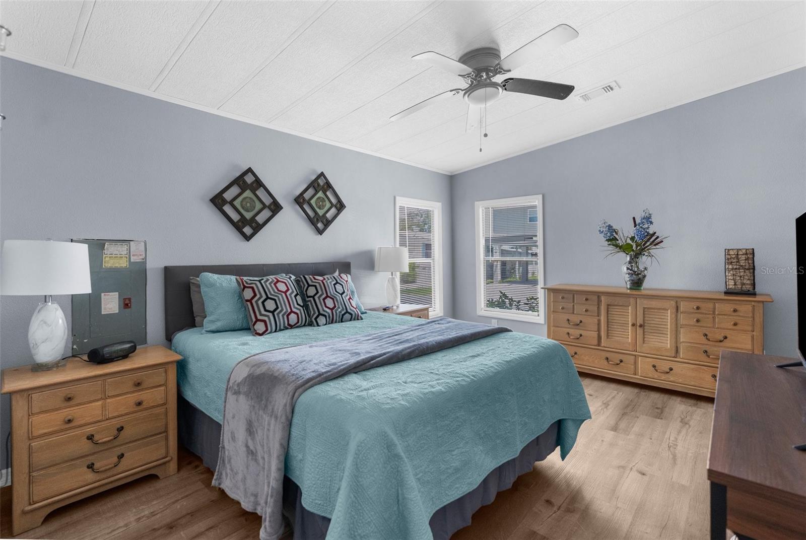 Listing photo id 18 for 11652 Brightwater Court