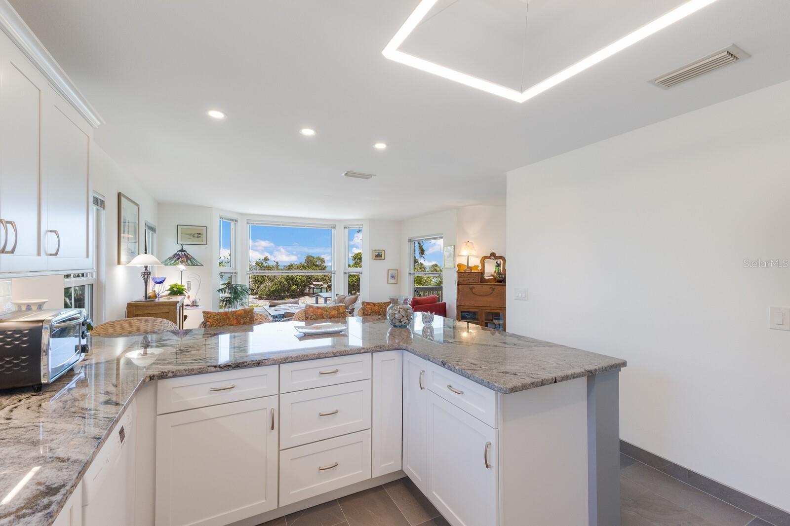 Image 12 of 46 For 401 Bay Boulevard