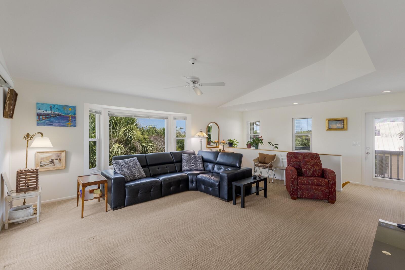 Image 7 of 46 For 401 Bay Boulevard