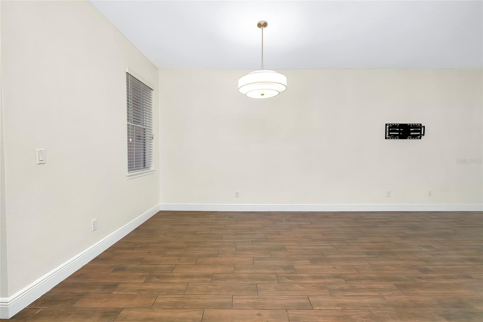 Image 18 of 72 For 4532 Chinkapin Drive