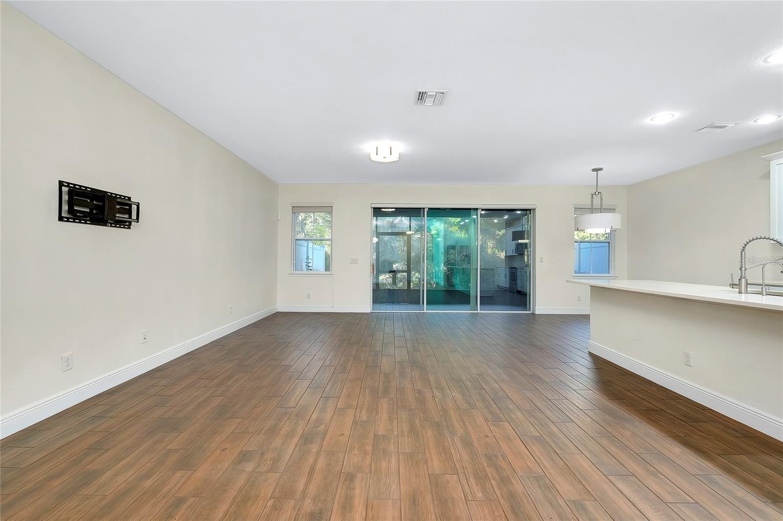 Image 20 of 72 For 4532 Chinkapin Drive