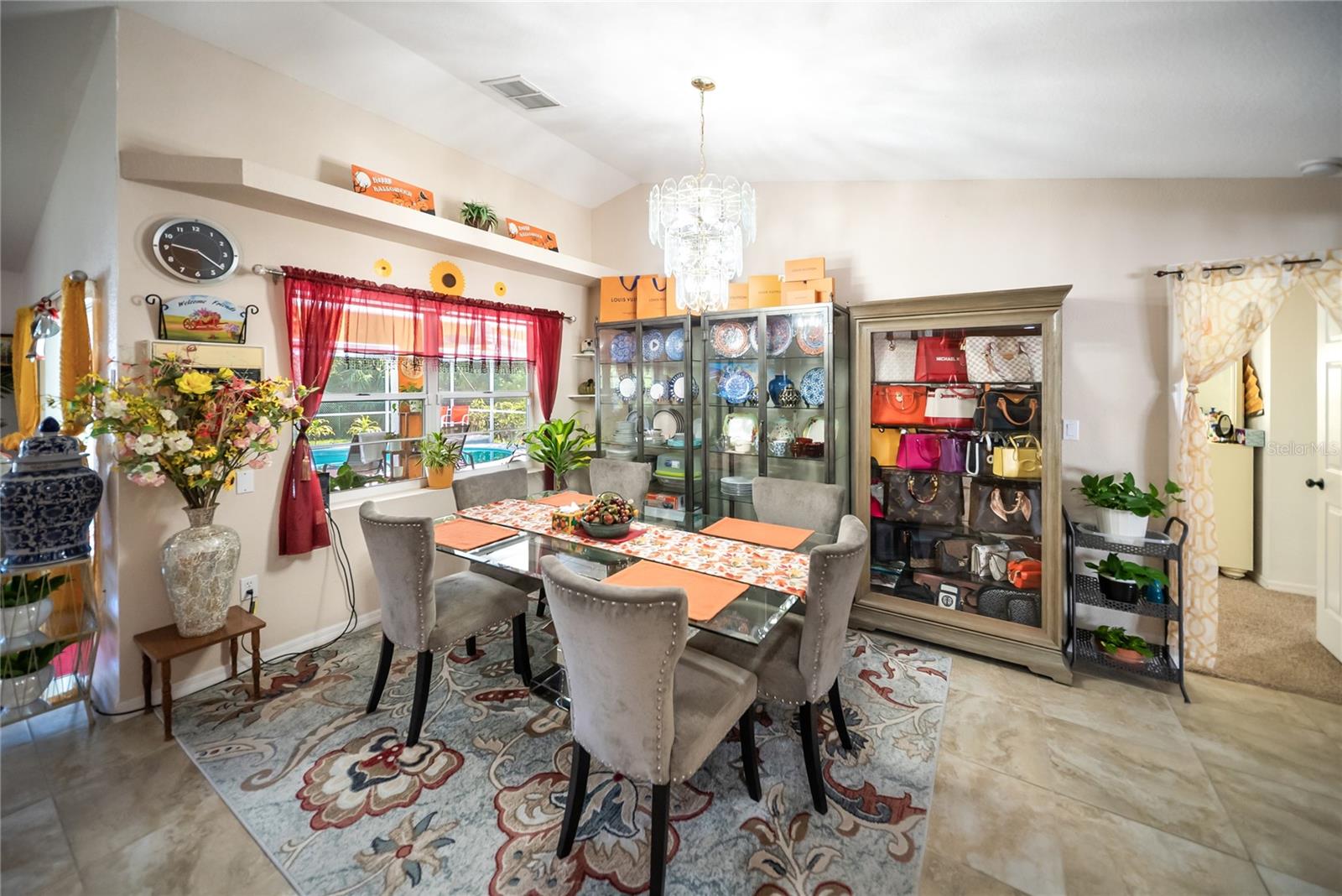 Image 11 of 40 For 22378 Peachland Boulevard