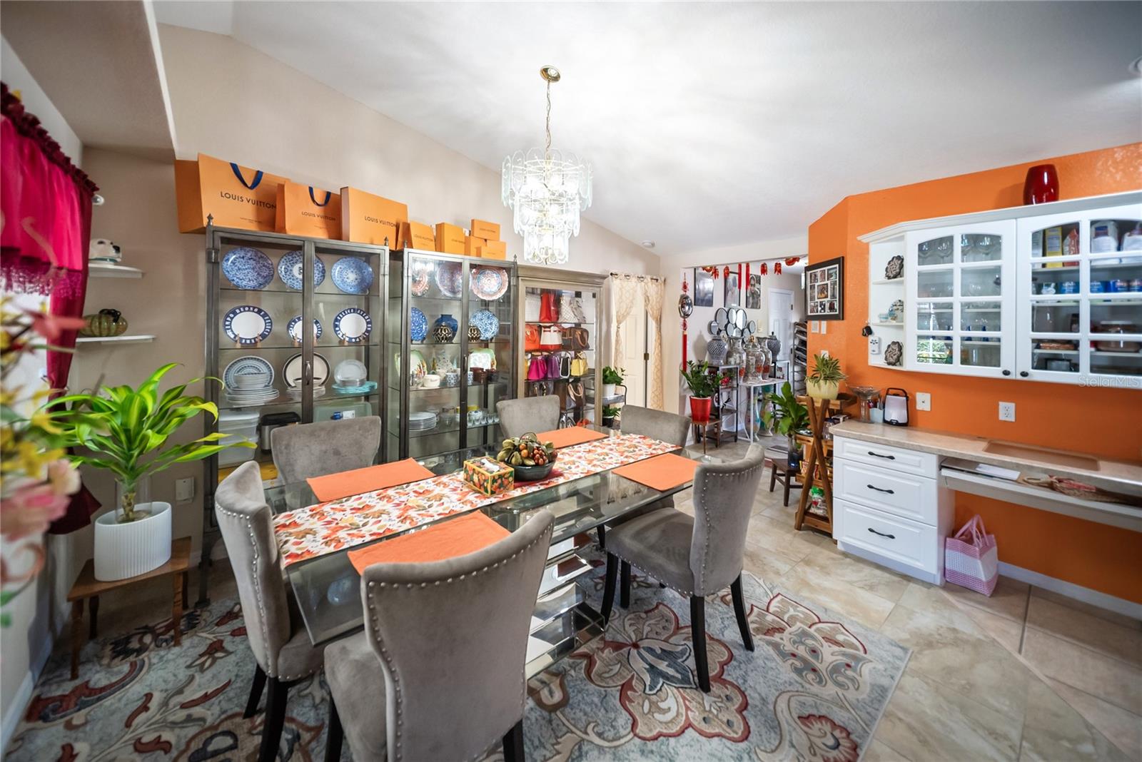 Image 13 of 40 For 22378 Peachland Boulevard