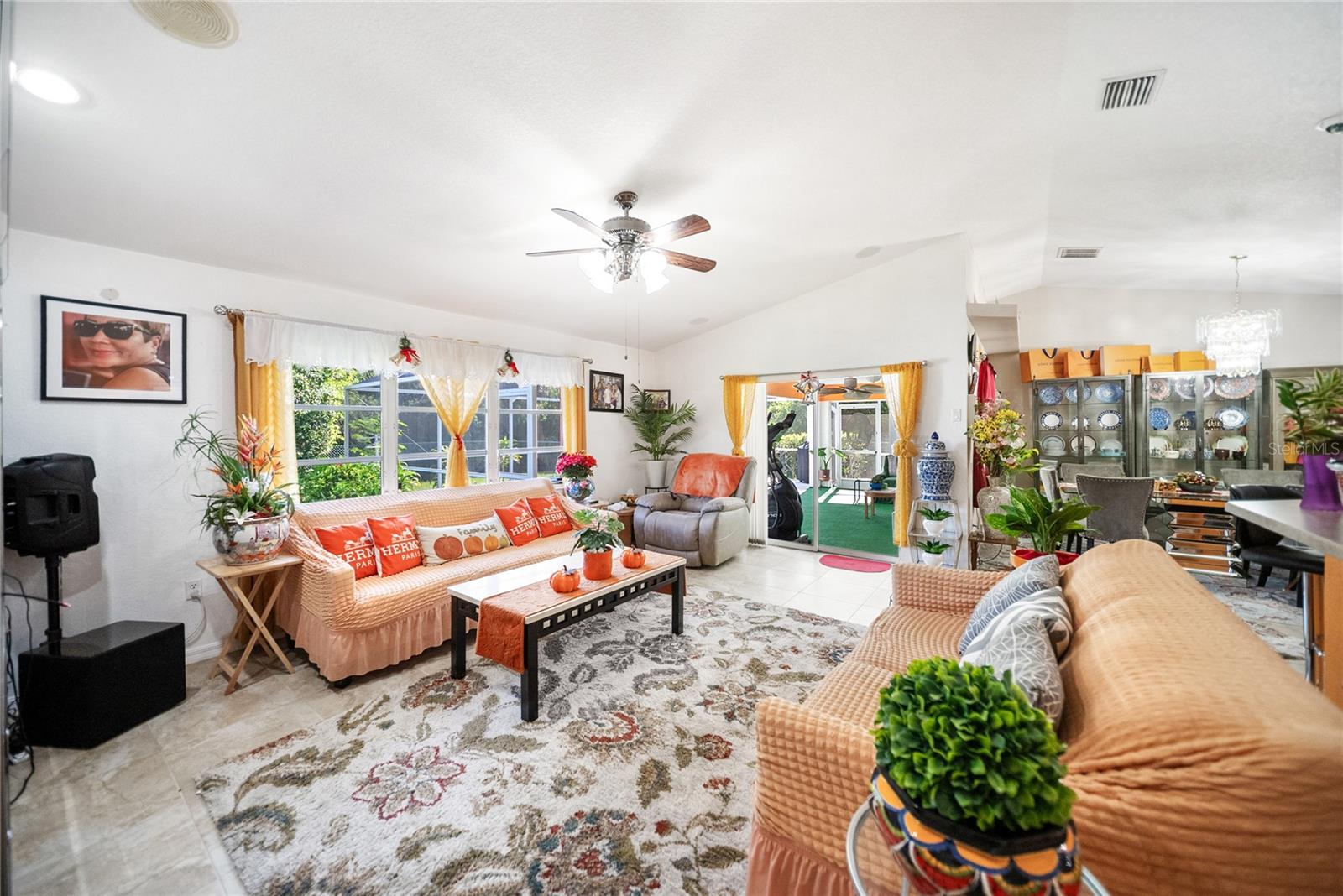 Image 20 of 40 For 22378 Peachland Boulevard