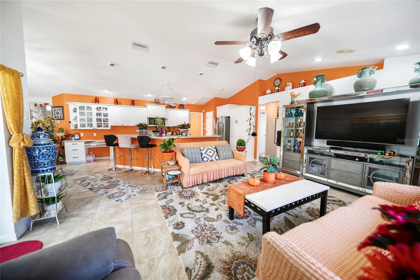 Image 23 of 40 For 22378 Peachland Boulevard