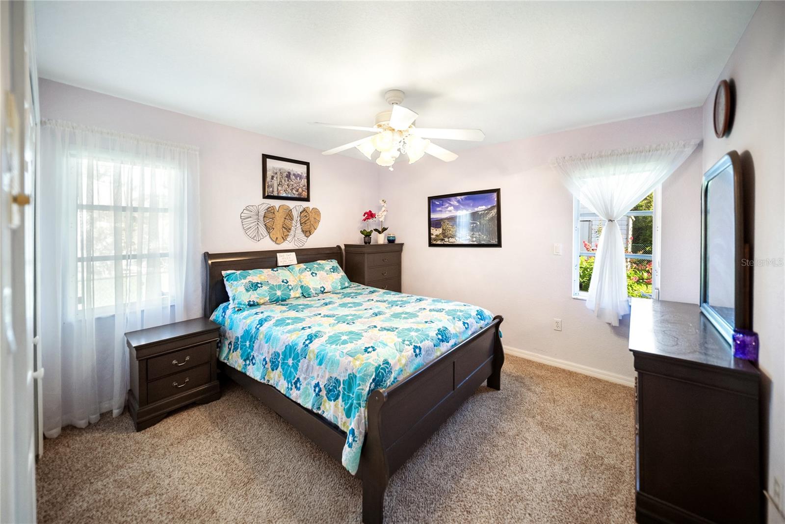 Image 26 of 40 For 22378 Peachland Boulevard