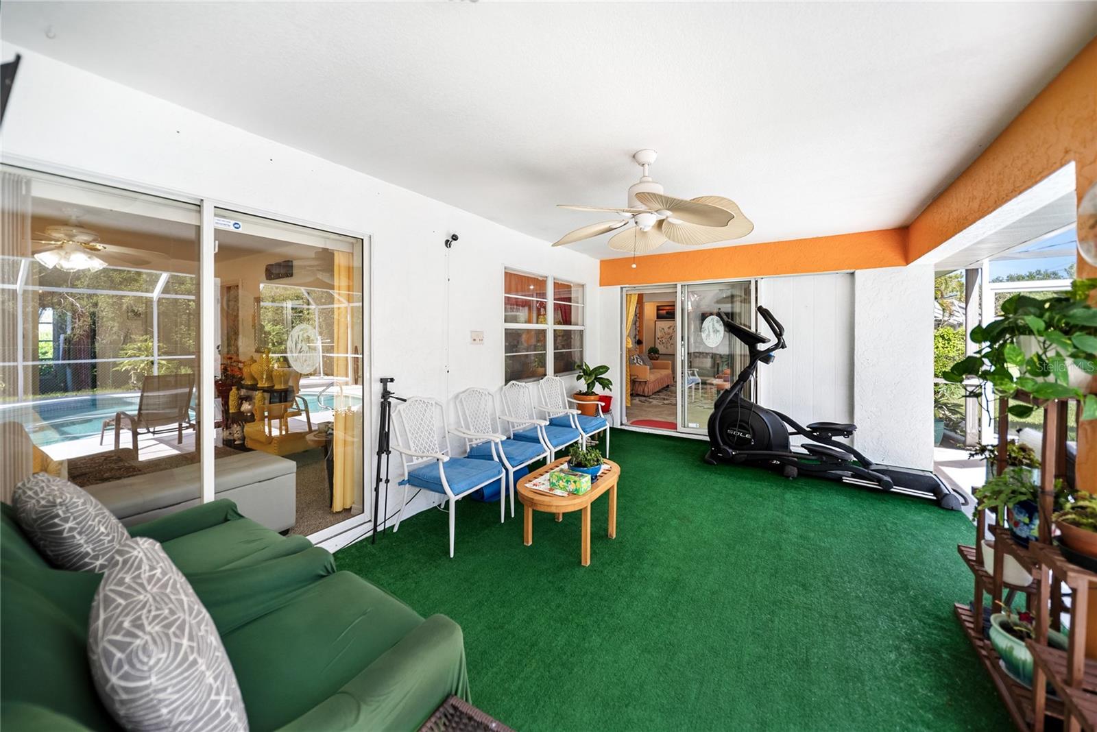 Image 31 of 40 For 22378 Peachland Boulevard