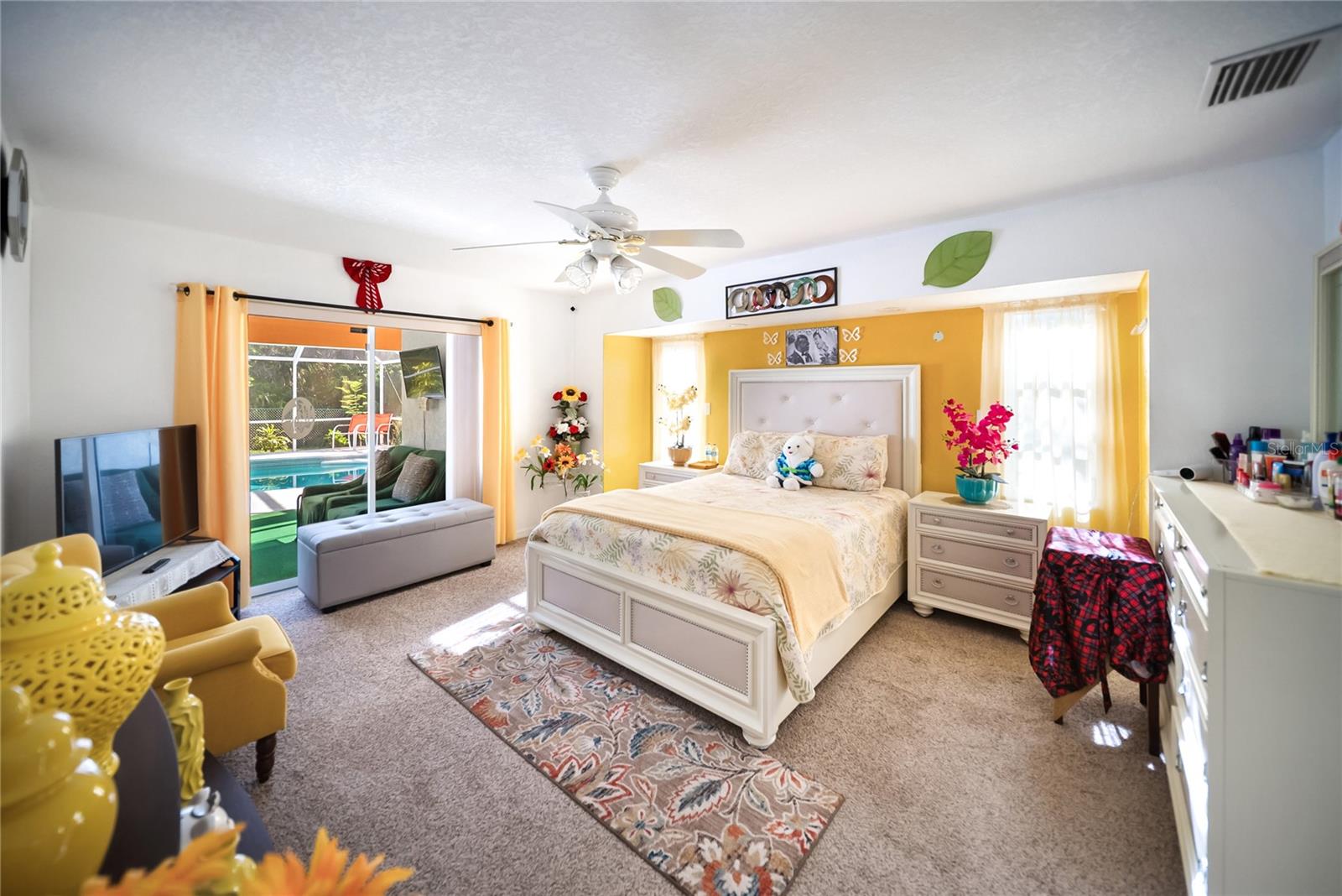 Image 7 of 40 For 22378 Peachland Boulevard