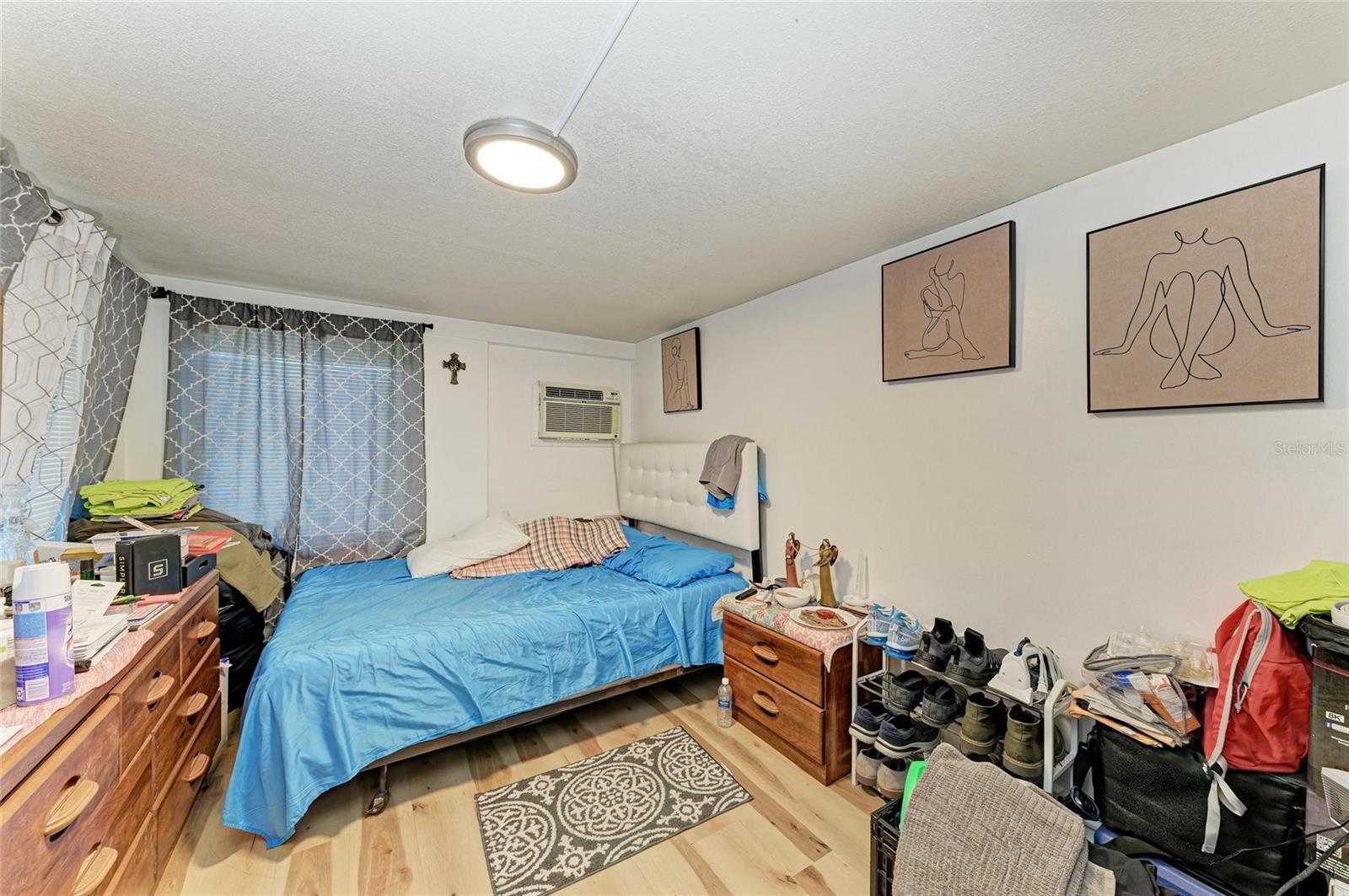 Image 26 of 28 For 1701 13th Street W