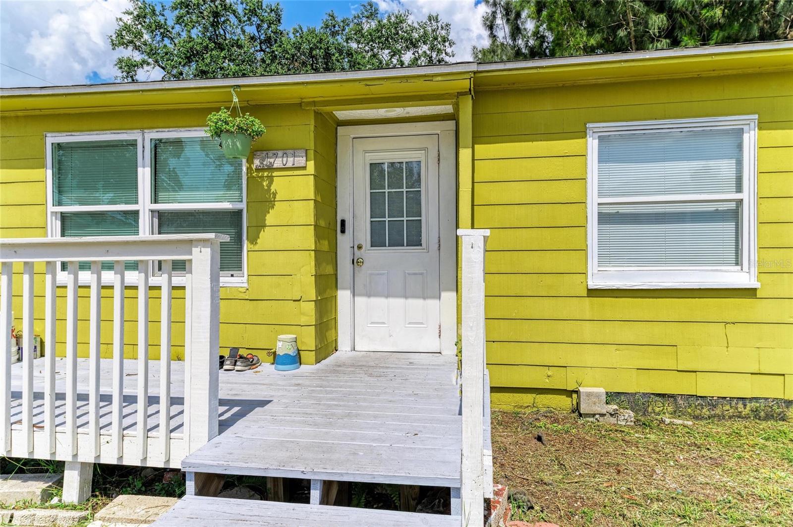 Image 4 of 28 For 1701 13th Street W