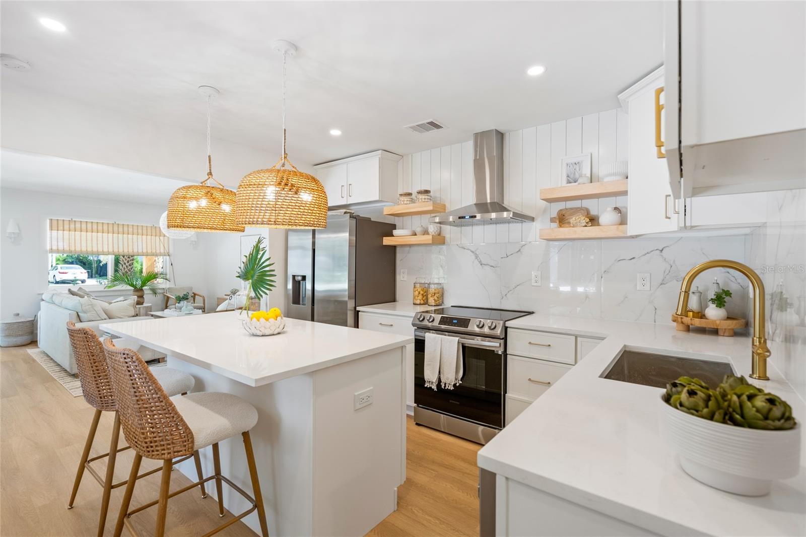 Image 12 of 40 For 2189 Hillview Street