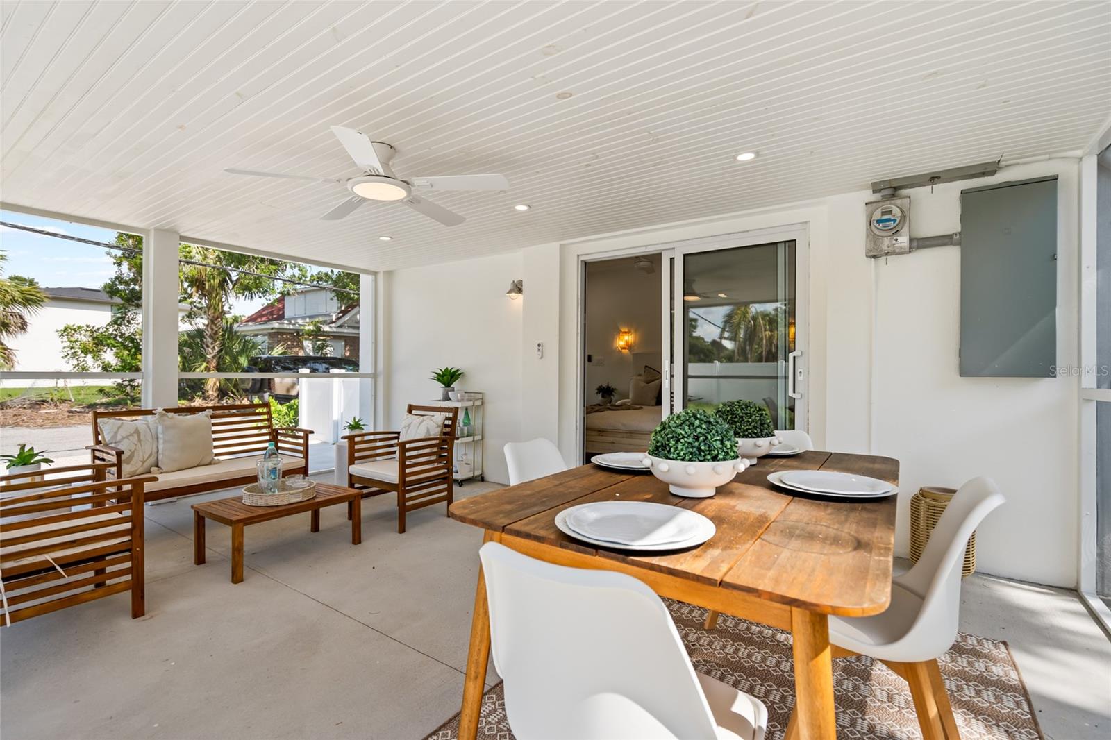 Image 19 of 40 For 2189 Hillview Street