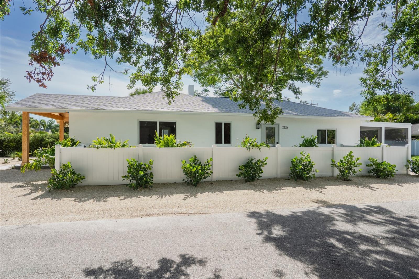 Image 32 of 40 For 2189 Hillview Street