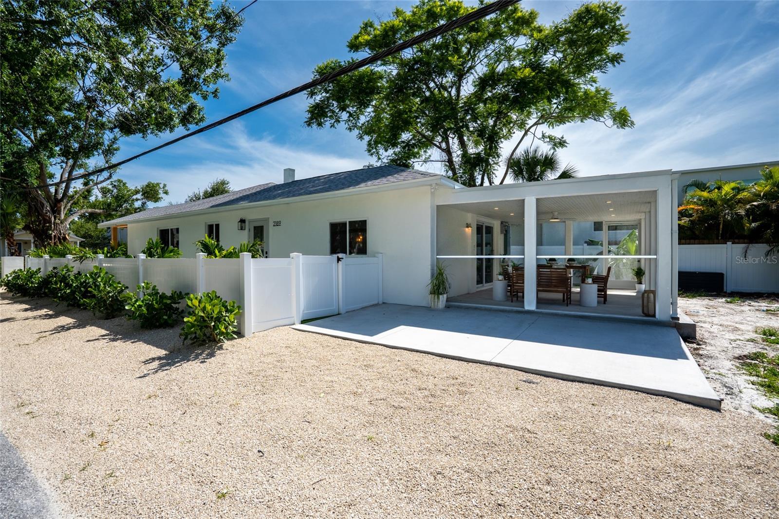 Image 33 of 40 For 2189 Hillview Street