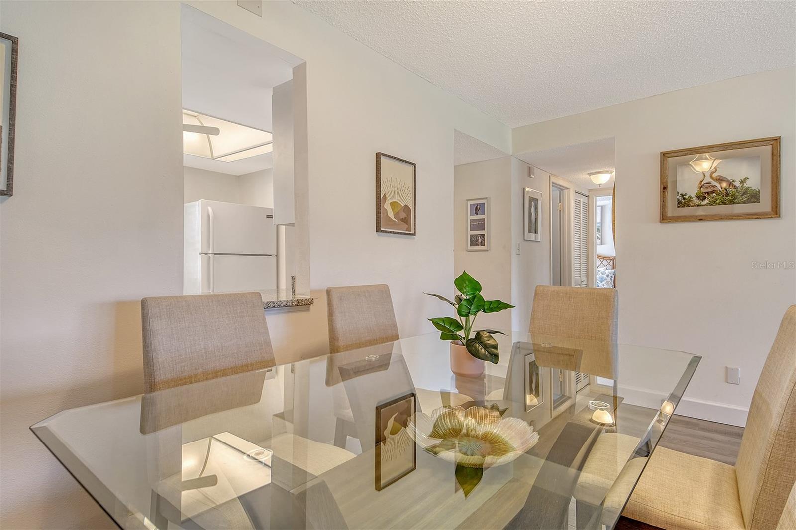 Image 18 of 94 For 4380 Exeter Drive 204