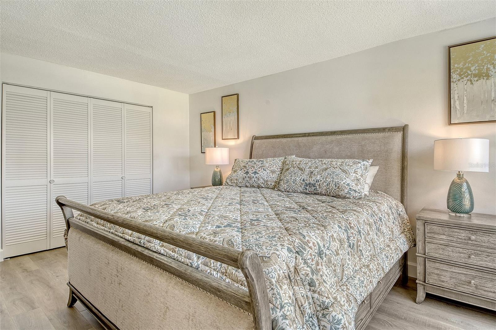 Image 27 of 94 For 4380 Exeter Drive 204