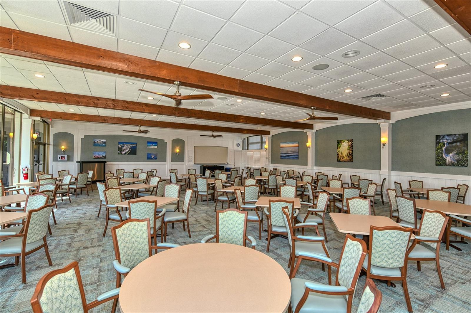 Image 40 of 94 For 4380 Exeter Drive 204