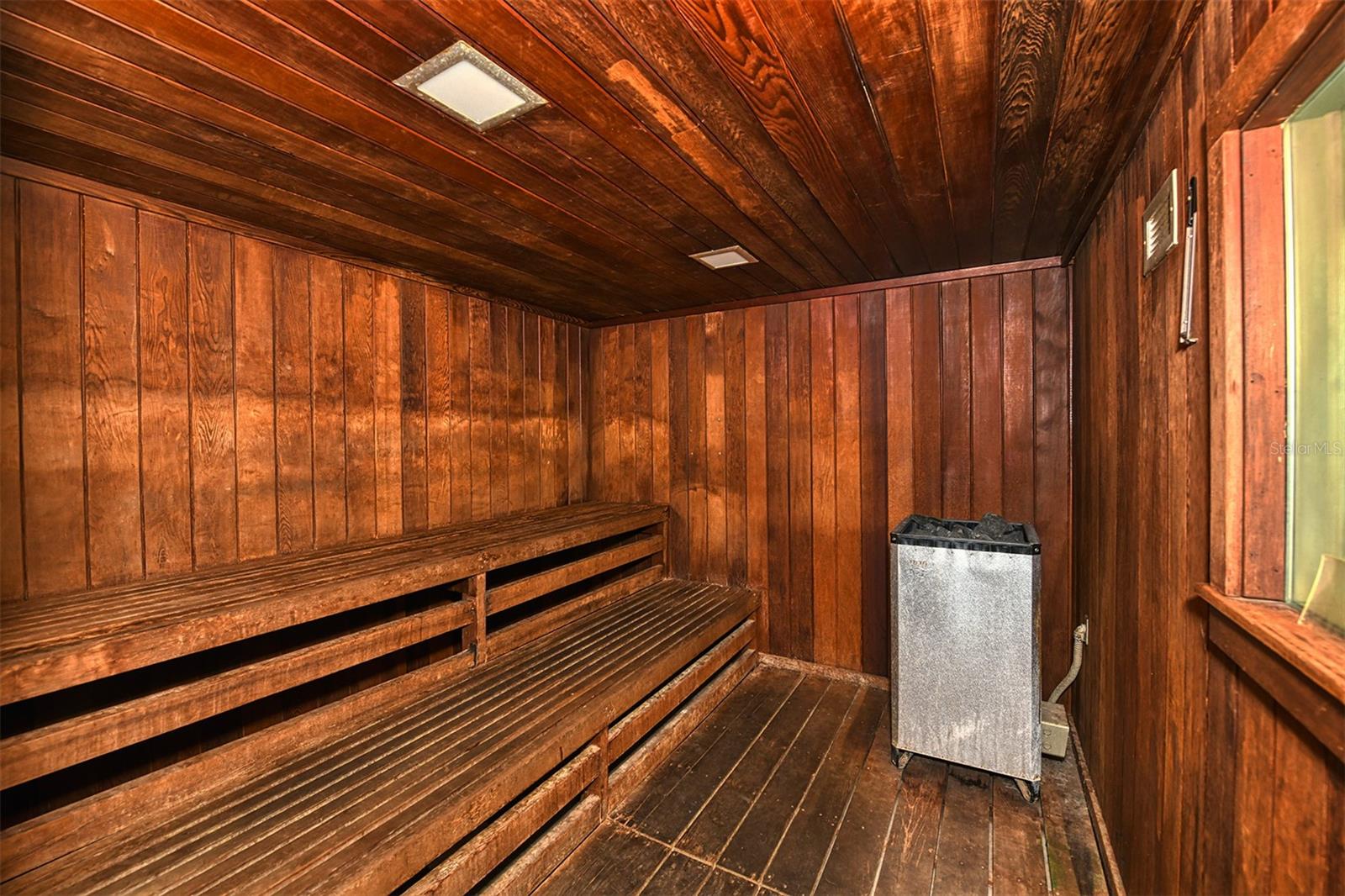 Image 45 of 94 For 4380 Exeter Drive 204