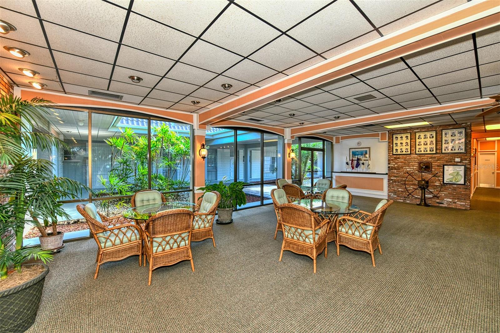 Image 53 of 94 For 4380 Exeter Drive 204