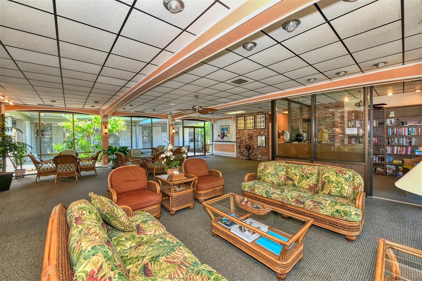 Image 54 of 94 For 4380 Exeter Drive 204