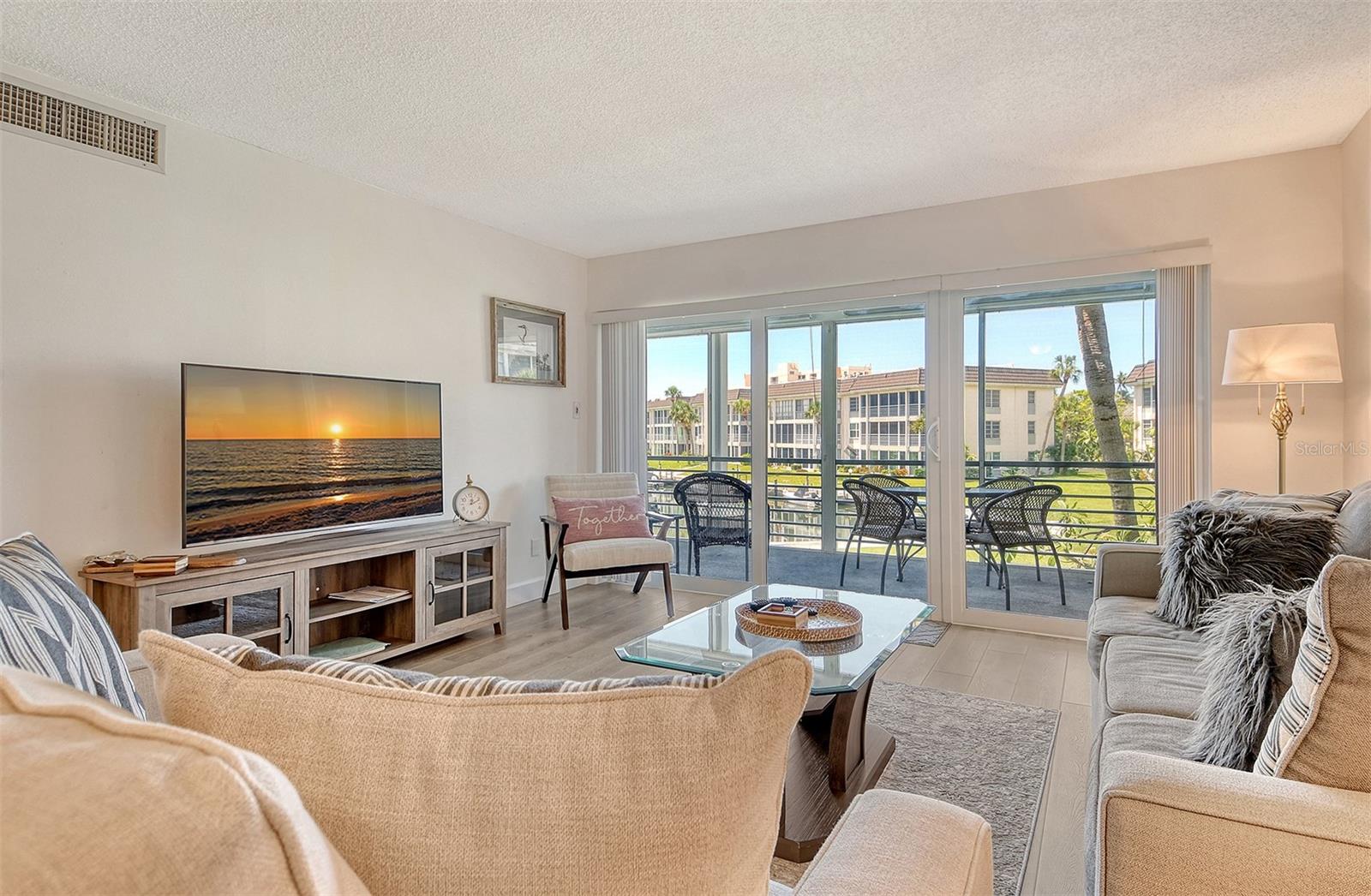 Image 6 of 94 For 4380 Exeter Drive 204