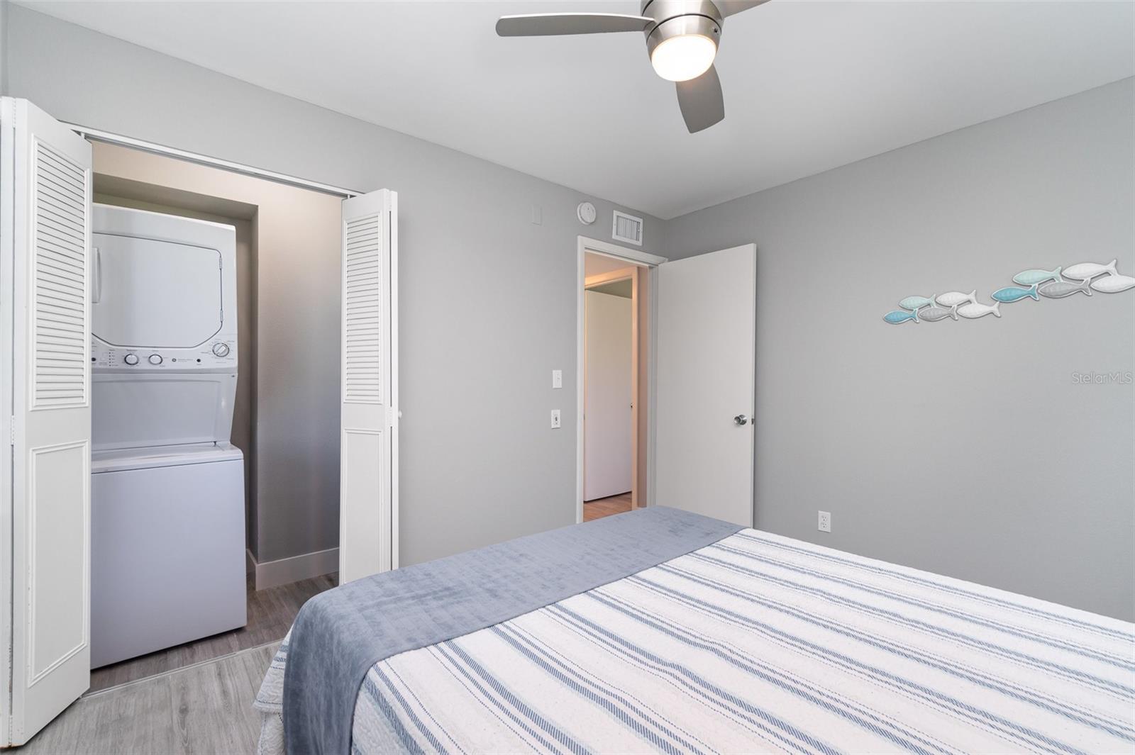 Image 17 of 32 For 522 Pine Avenue 8b