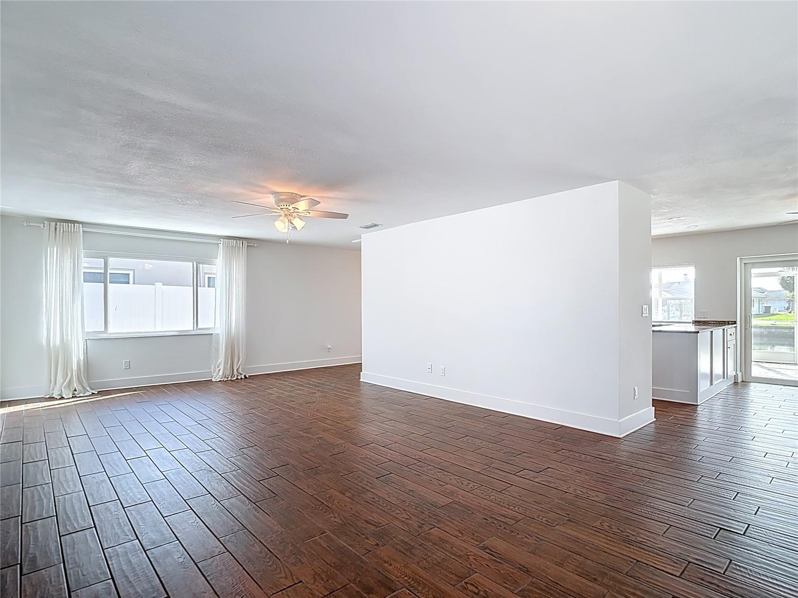 Image 4 of 23 For 6341 Cocoa Lane