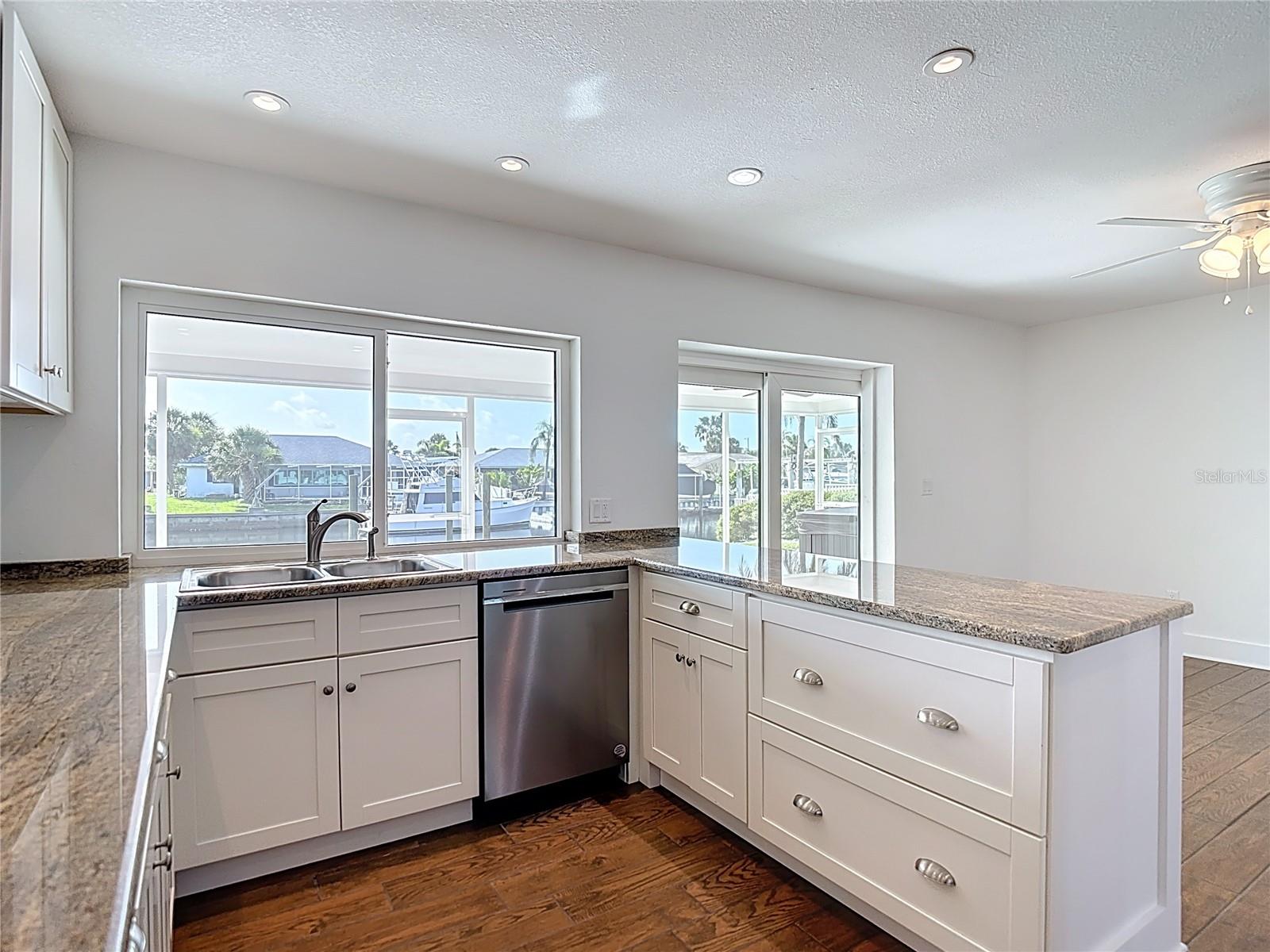 Image 7 of 23 For 6341 Cocoa Lane