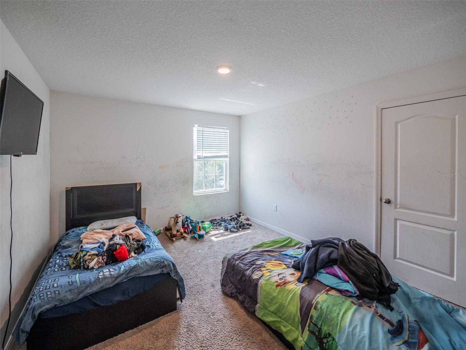 Image 16 of 25 For 938 Mansfield Road