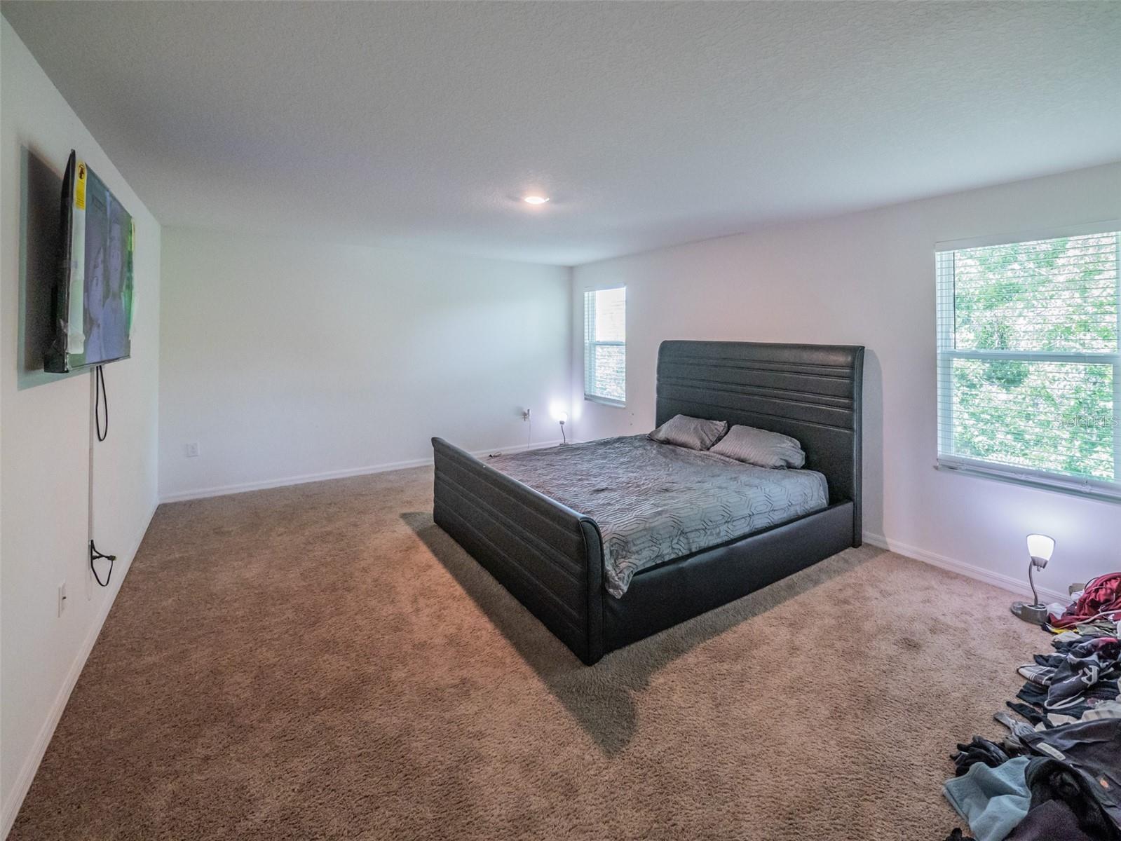 Image 18 of 25 For 938 Mansfield Road