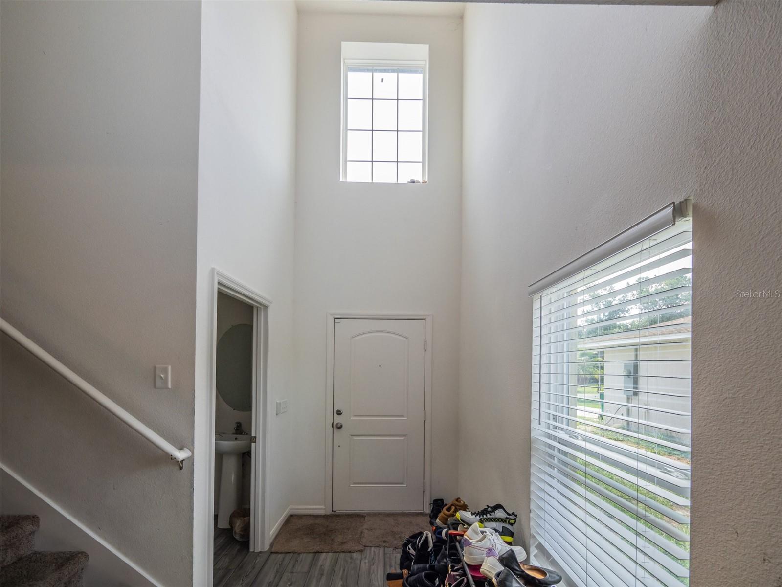 Image 3 of 25 For 938 Mansfield Road