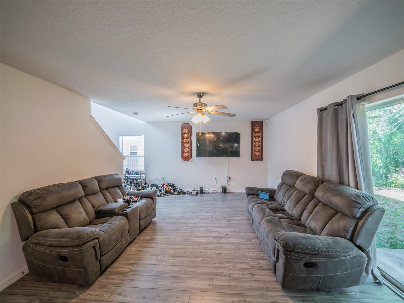 Image 5 of 25 For 938 Mansfield Road