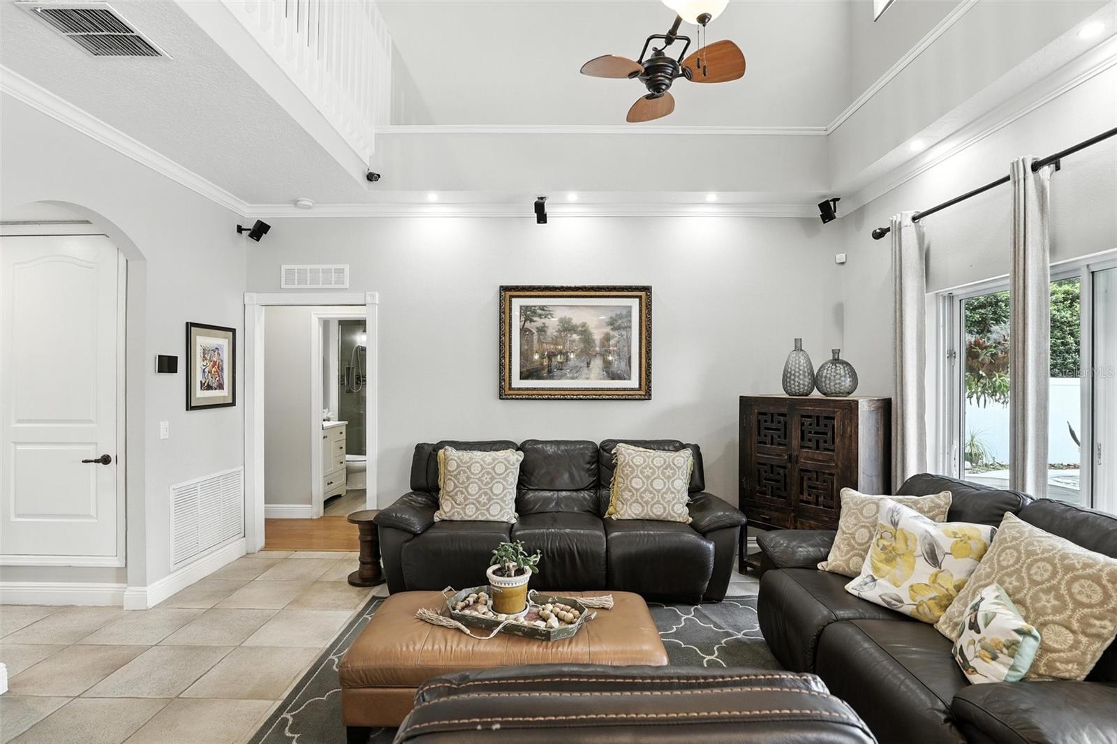 Image 4 of 25 For 1485 Waukon Circle