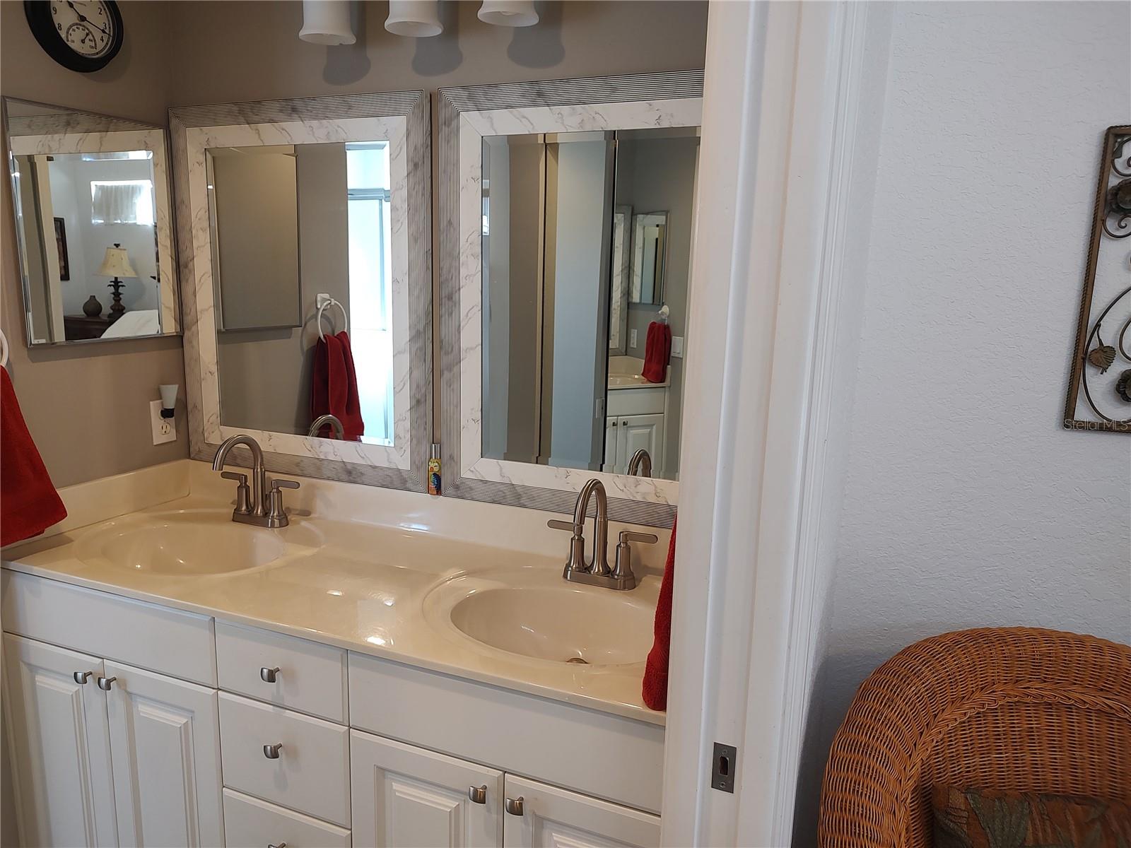 Image 20 of 57 For 6821 Fairview Terrace 6821